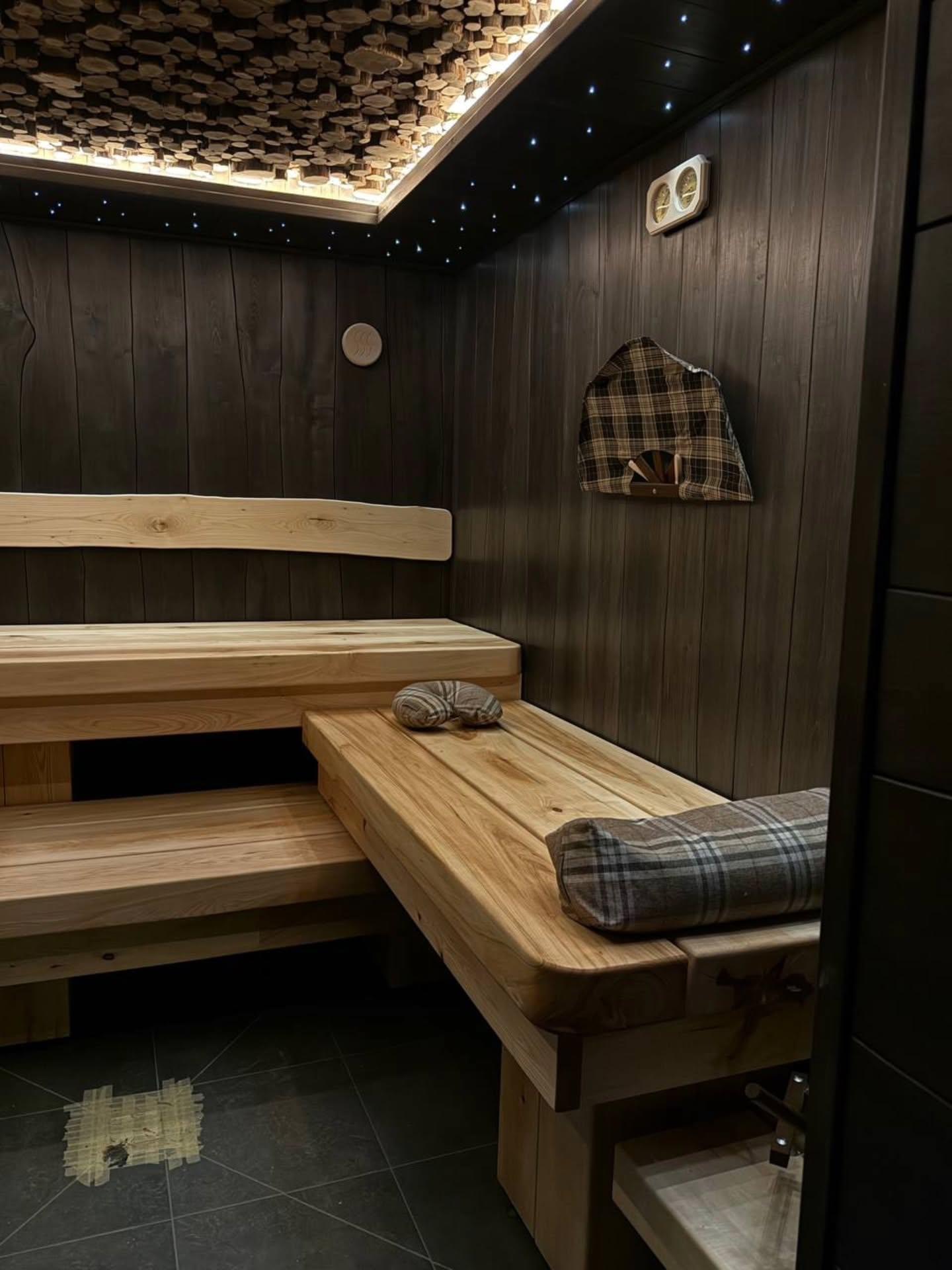 Atelier sauna installation — Interior lines