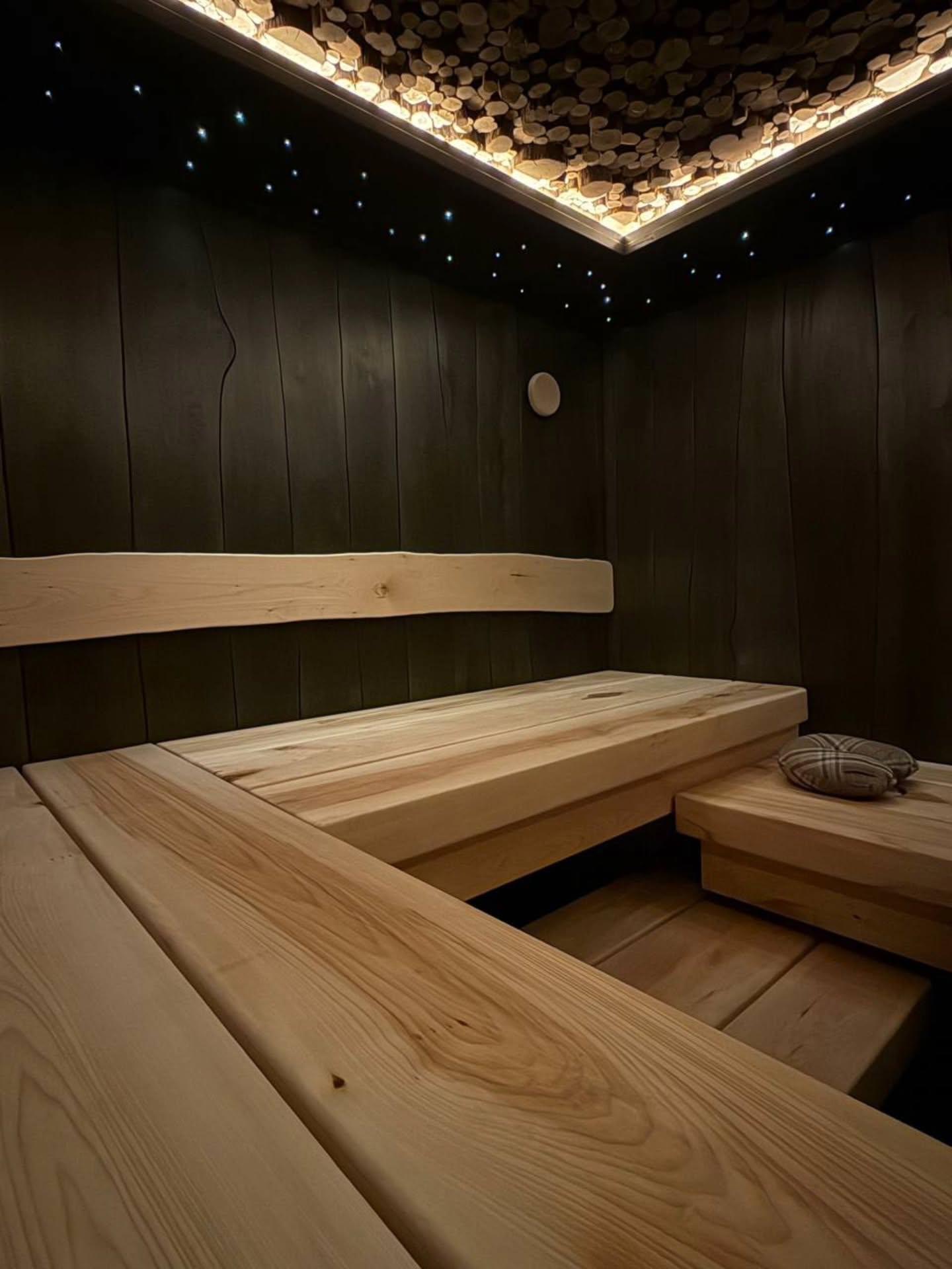 Atelier sauna installation — Timber texture